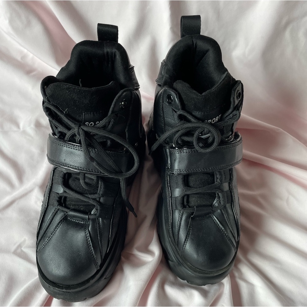 Chunky black shoes